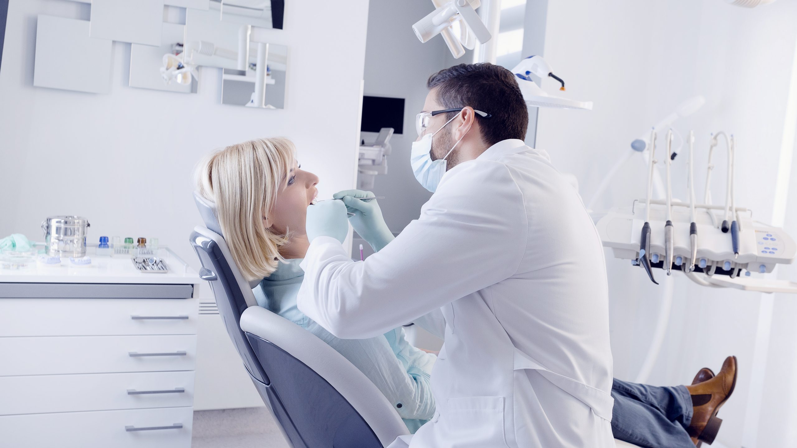 Dentist in Groves, TX